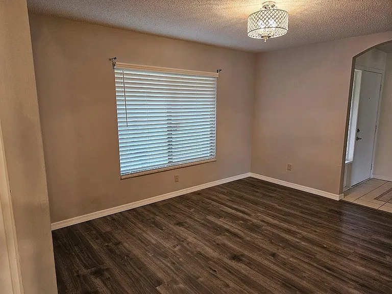 9502 Graystoke Ln — Photo 10