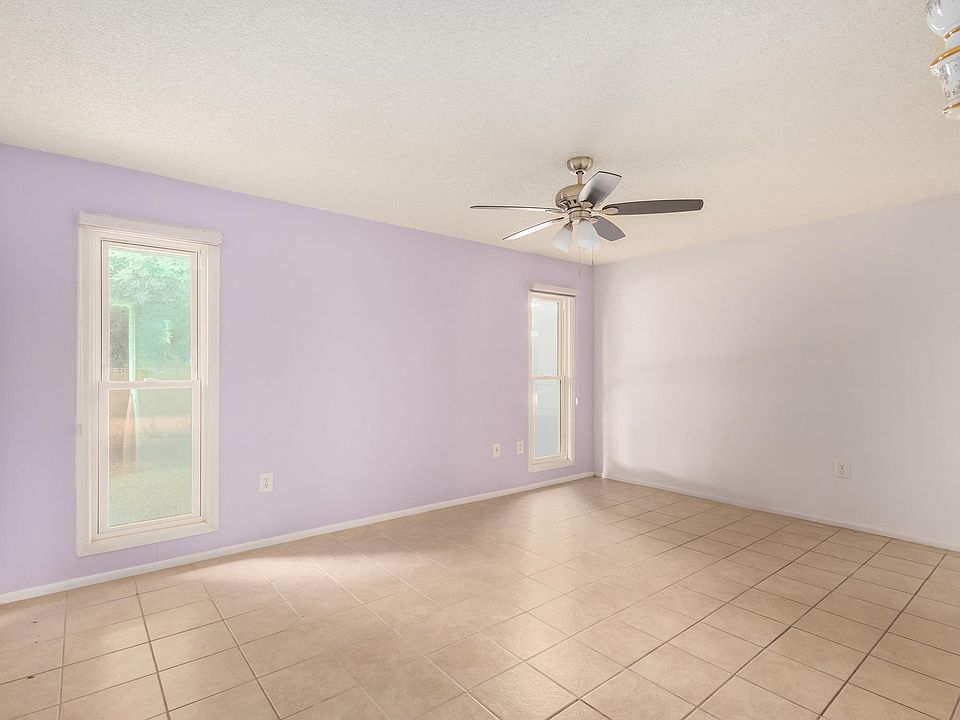 1st image of 18018 N 134th Dr