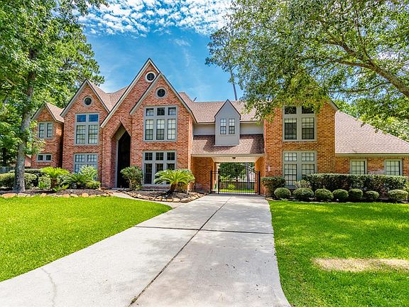5th image of 1914 Seven Maples Dr