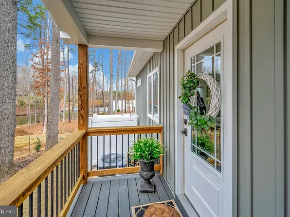 294 Lake Caroline Dr, Ruther Glen, VA 22546