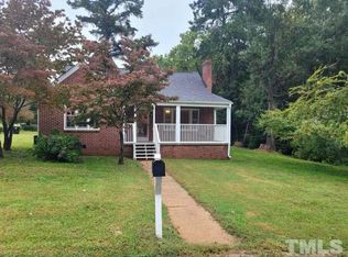 903 Roanoke Ave, Henderson, NC 27536