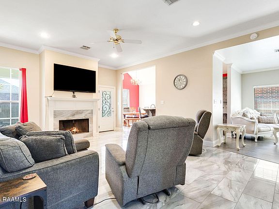 2nd image of 111 Windrush Ln