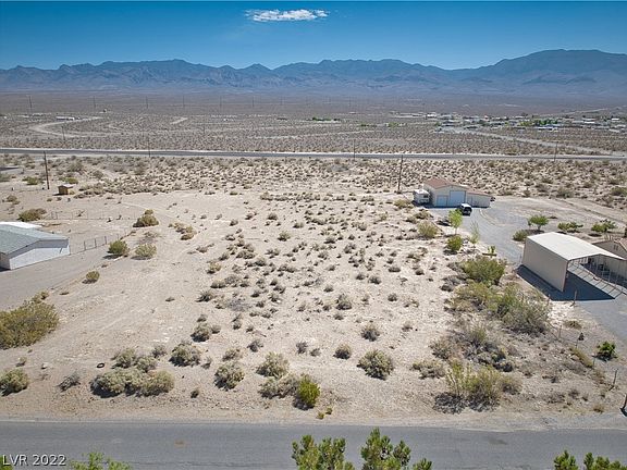 3rd image of 5771 N Nopah Vista Ave