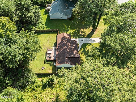 3rd image of 1002 Birchwood Lane