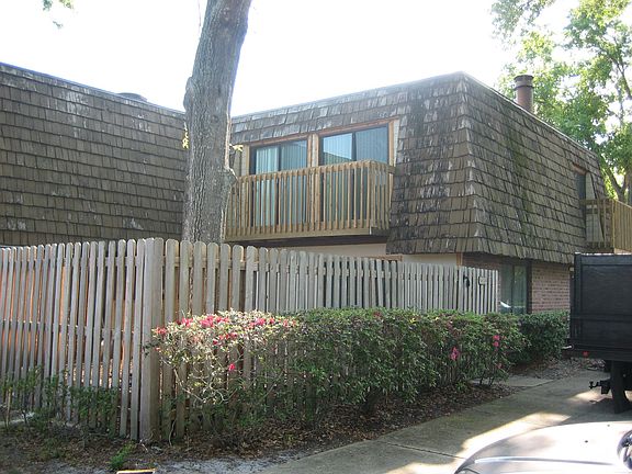 2nd image of 2581 Derbyshire Cir