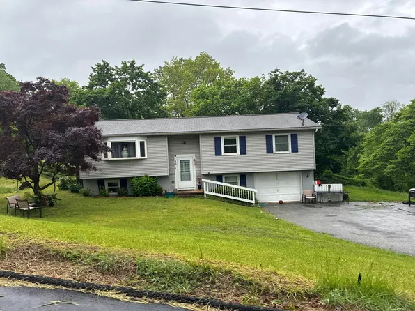 16 Baker St, Coatesville, PA 19320
