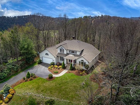 3rd image of 146 Highland Ridge Drive