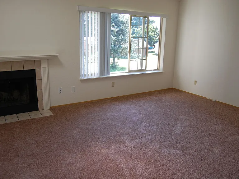 3400 NE 66th Ave — Photo 4