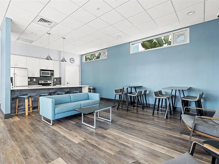 1208 E Kennedy Blvd #515 — Photo 30