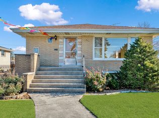 8157 Mason Ave, Burbank, IL