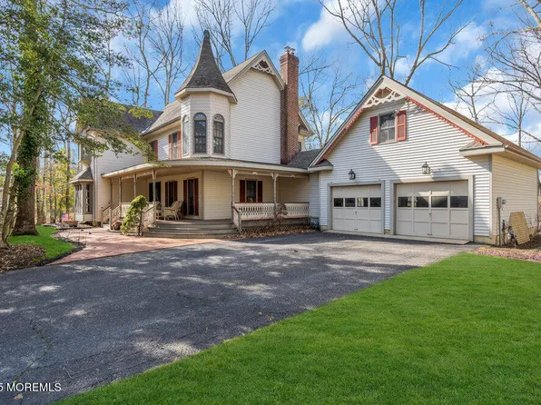 16 Colton Court, Bayville, NJ 08721