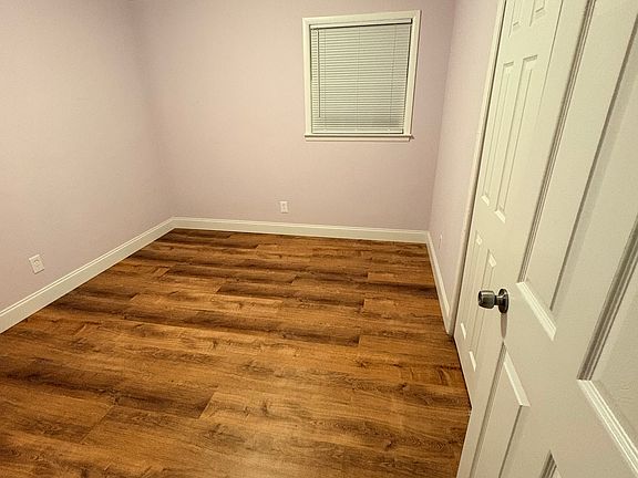 4th image of 964 Holmes Ave #964