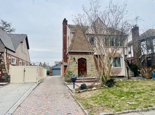 8065 Tryon Pl, Jamaica Estates, NY 11432