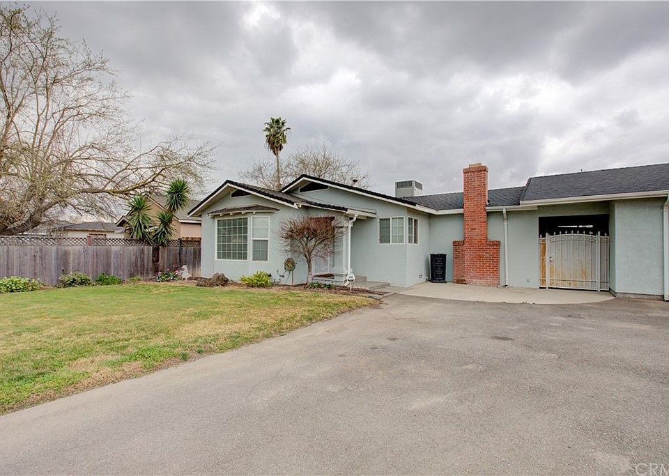 1st image of 2817 N Beachwood Dr
