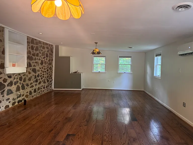 3886 College Ave — Photo 8
