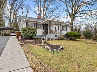 465 East Dr, Oak Ridge, TN 37830