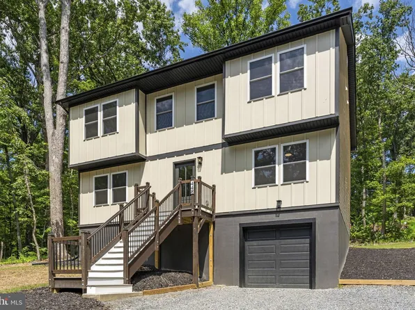 448 Cedar Ln, Bluemont, VA 20135