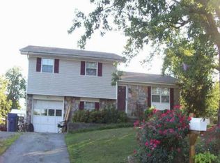 7202 Fairbanks Rd, Hixson, TN 37343