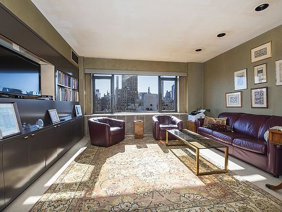 4th image of 50 E 70th St #19C