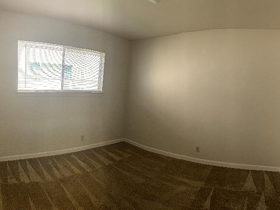 4th image of 1623 Ontario Dr APT 2