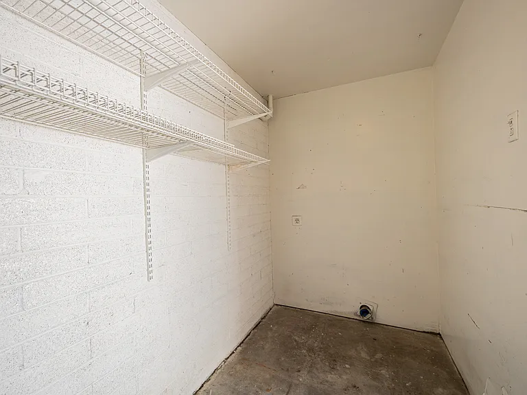 5214 N 42nd Pkwy — Photo 16
