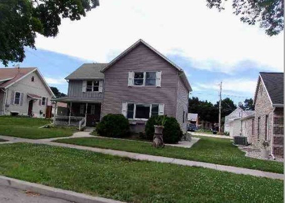 1st image of 108 W 7th St