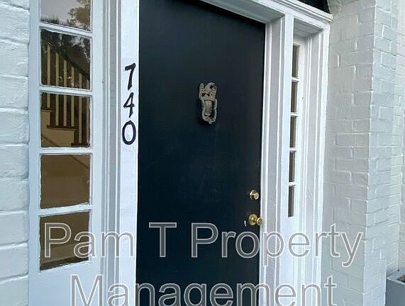 3rd image of 740 E 45th St APT 1