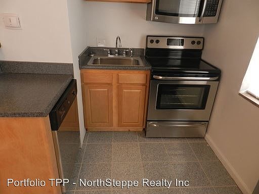 2nd image of 2519 Indianola Ave APT G