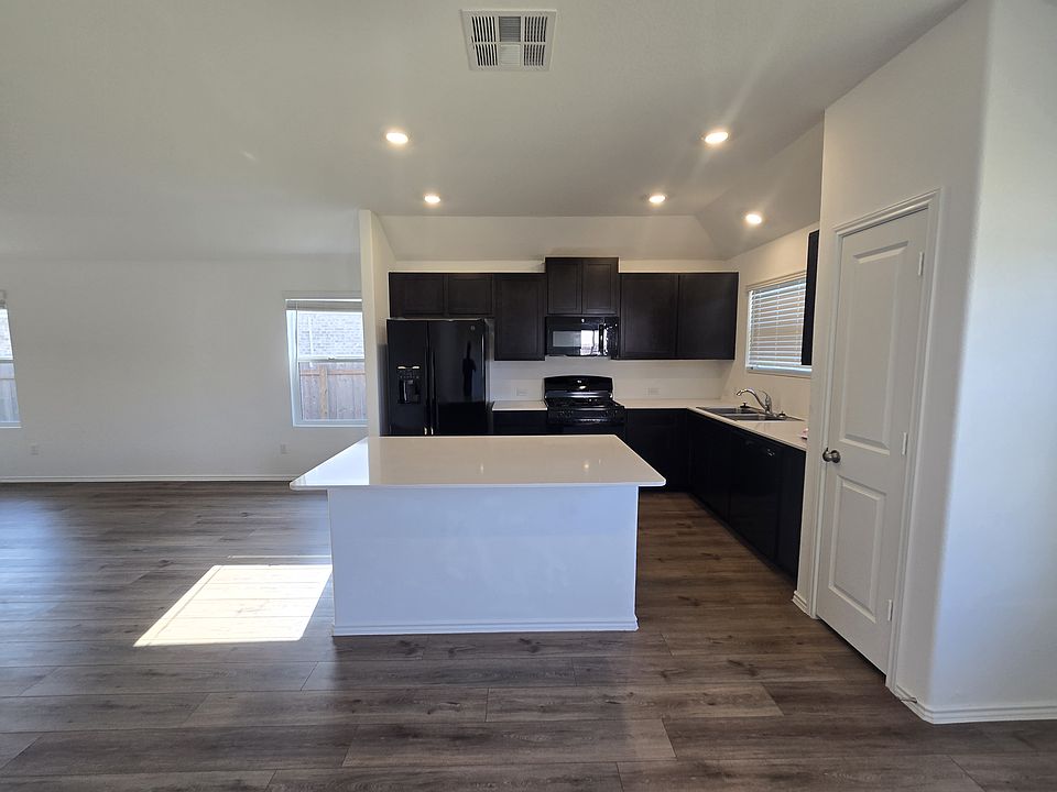 1st image of 502 Arnage Dr