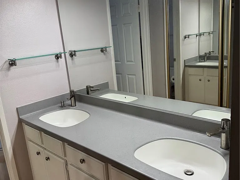 2931 Plaza Del Amo #83 — Photo 4