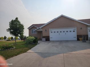 4133 Sun Cir, Grand Forks, ND 58201