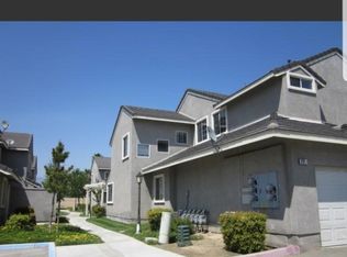 212 W Walnut Ave, Rialto, CA 92376