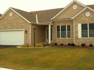 221 Balsam Dr, Pickerington, OH 43147