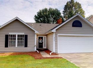 9426 Oren Thompson Rd, Charlotte, NC 28213