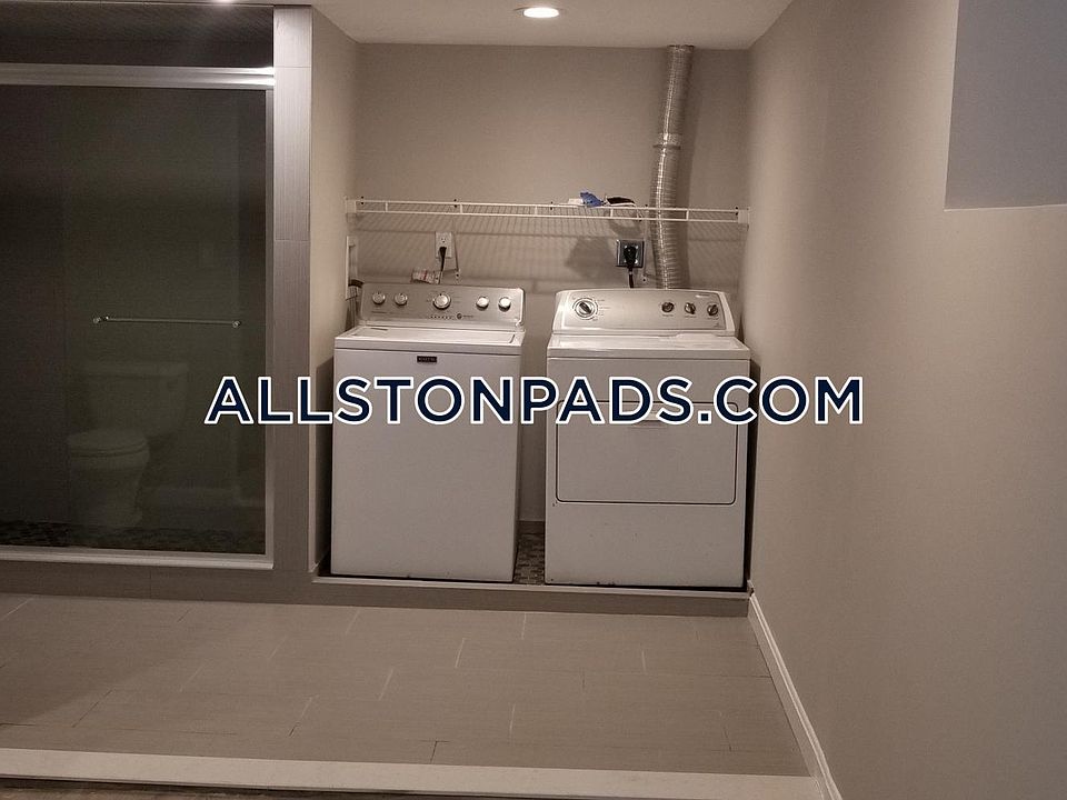 2nd image of 39 Long Ave #U1