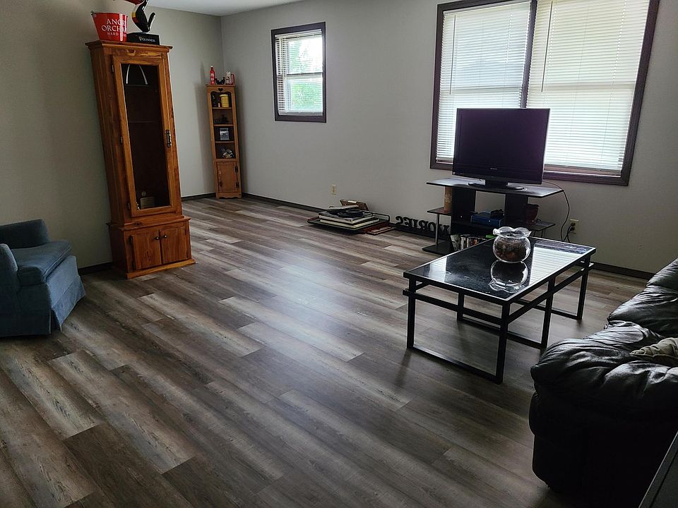 1st image of 1310 Queens Ct #D