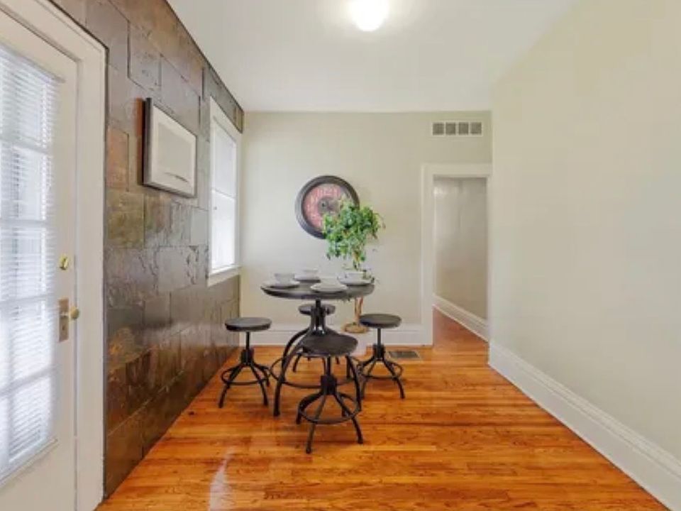 1st image of 8009 Glen Echo Dr