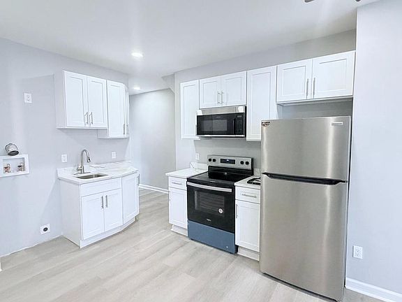 5th image of 3323 N 22nd St