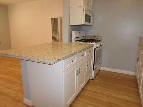 4th image of 145 12th St APT A