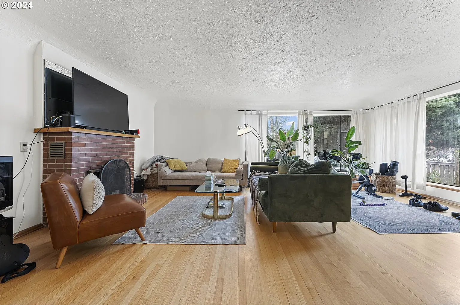 2 bed, 1824 sqft, $2,975 — Photo 4