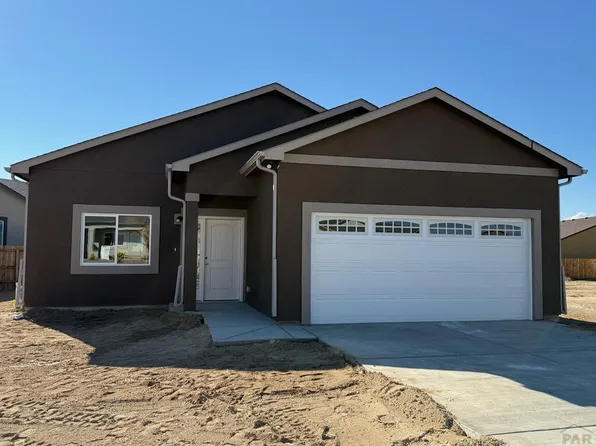 6220 Sawyer Ridge Dr, Pueblo, CO 81008