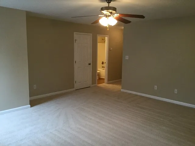1700 Heisser Ln — Photo 12