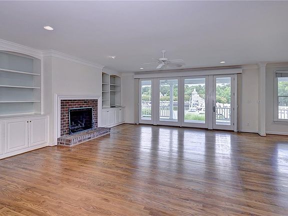 4th image of 1564 Harbor Rd