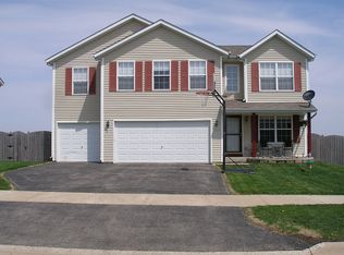 4138 Milkweed Dr, Poplar Grove, IL 61065