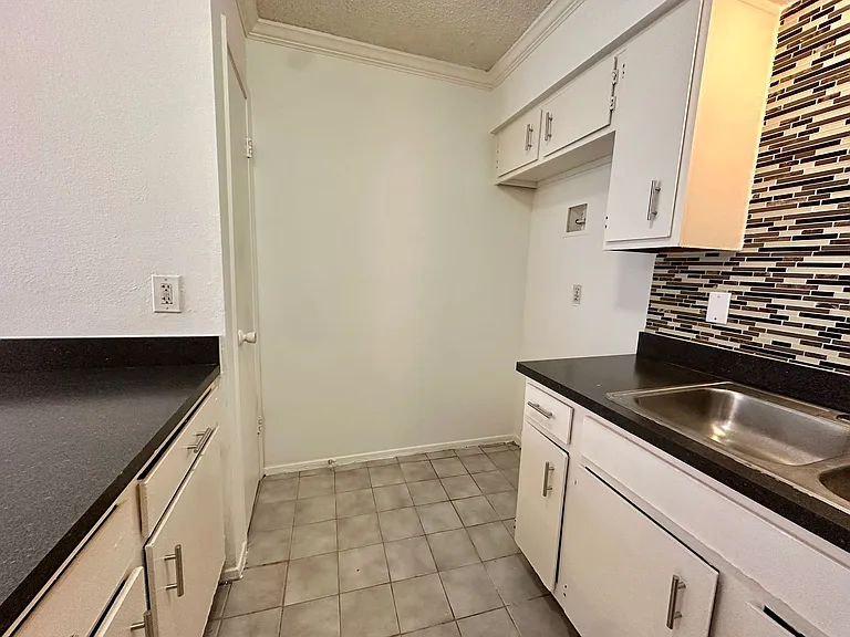 11506 Meadow Pines Ct #B — Photo 7