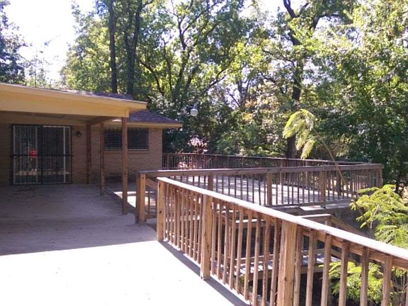 4th image of 2102 N Wolford Ave