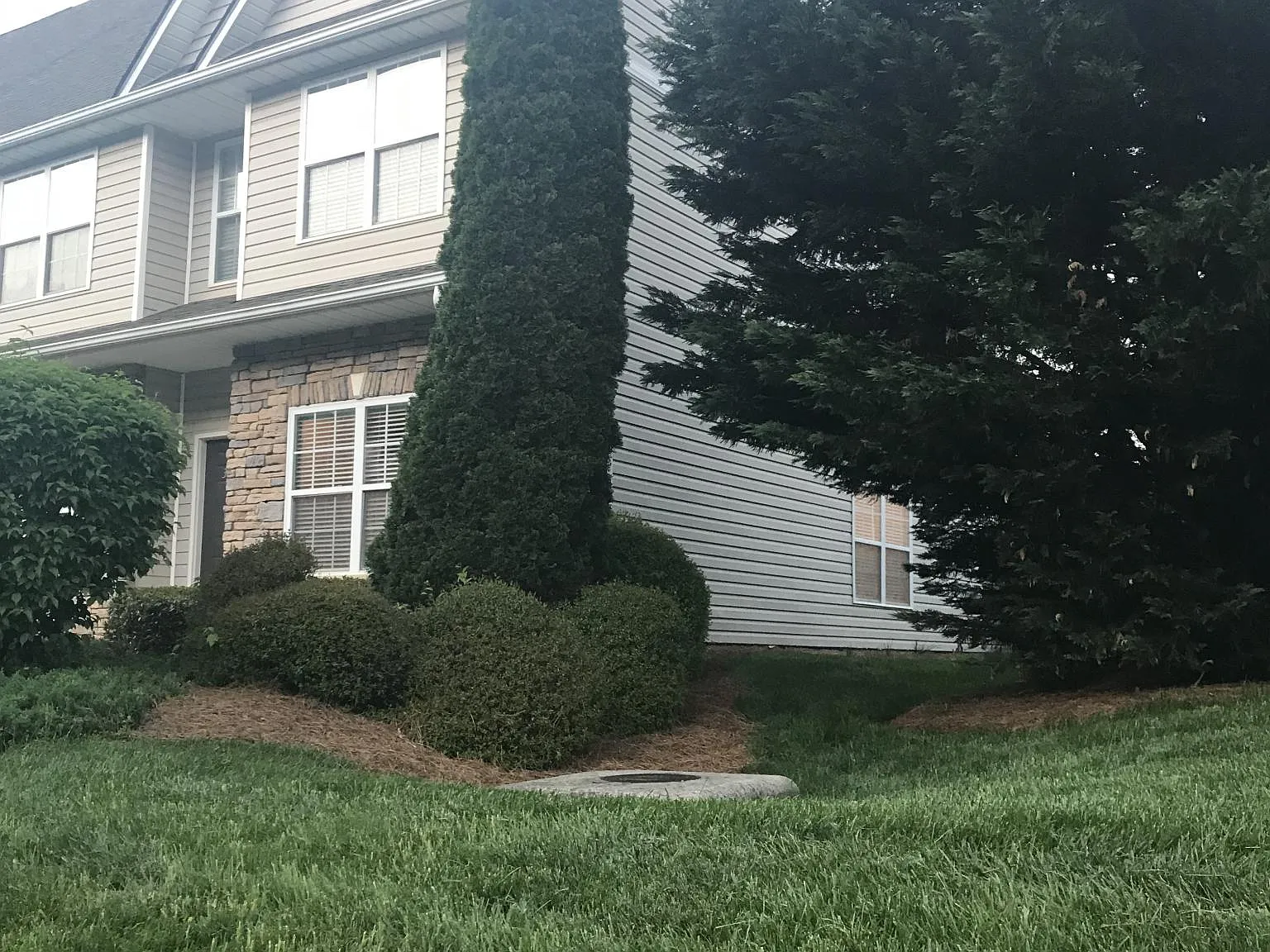 3795 Wayfarer Dr — Photo 2