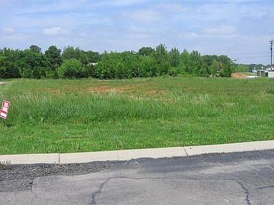 1st image of 635 Huntco Dr