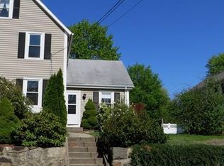 7 Hopedale St, Hopedale, MA 01747