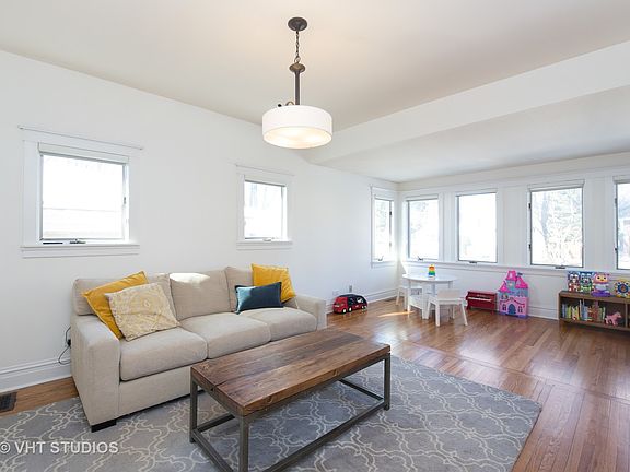 4th image of 910 Belleforte Ave